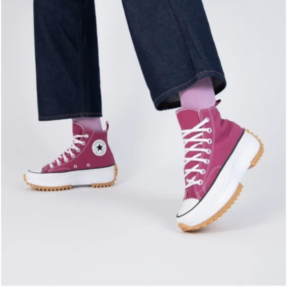 Converse Shoes - NEW Converse Run Star Hike Hi Sneaker Hibiscus/Black/White Sz 11 Women's